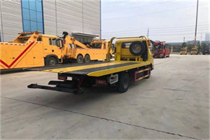 景东非事故拖车