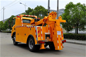 景东高速路拖车费